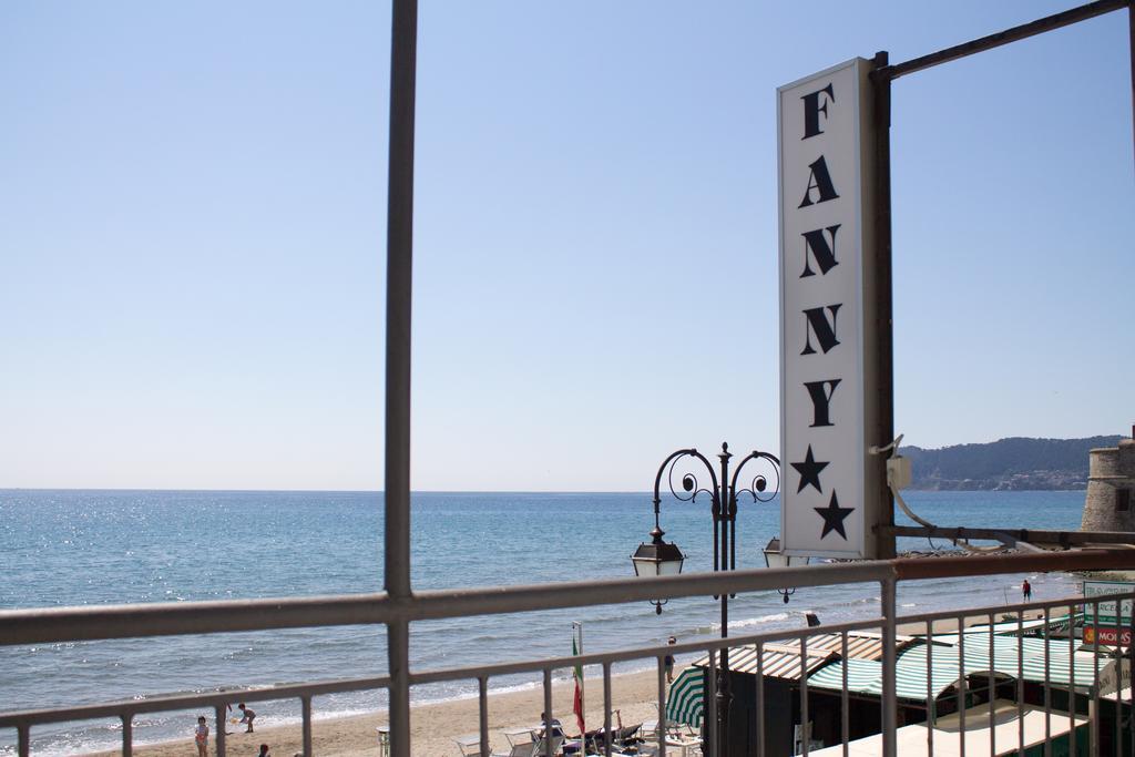 Albergo Fanny Alassio Dış mekan fotoğraf